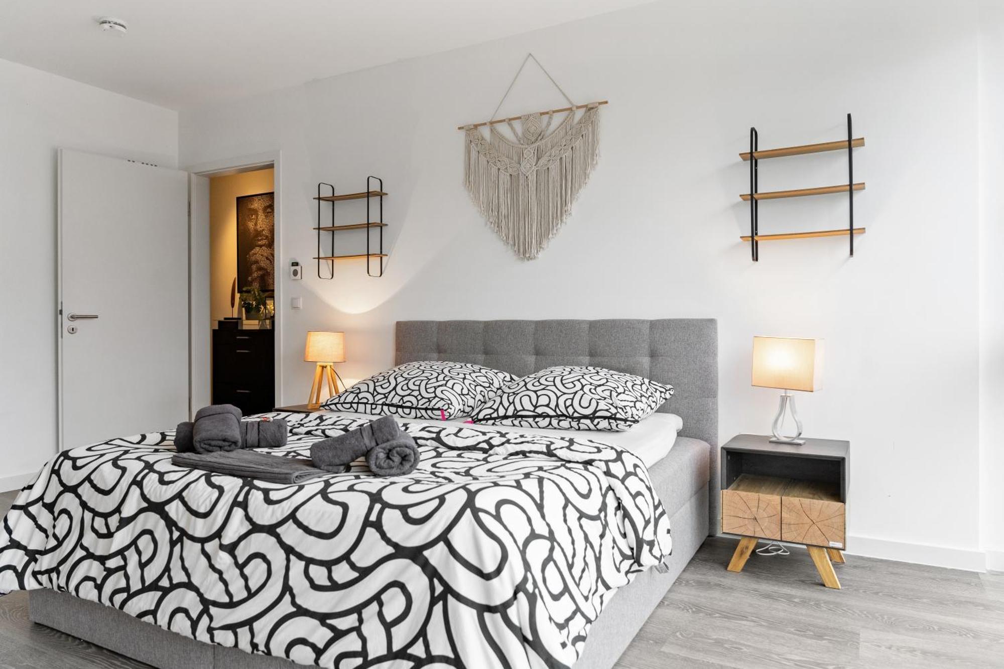Modern Style Business Suite - Office - Kitchen - Balcony Herzogenaurach Bagian luar foto