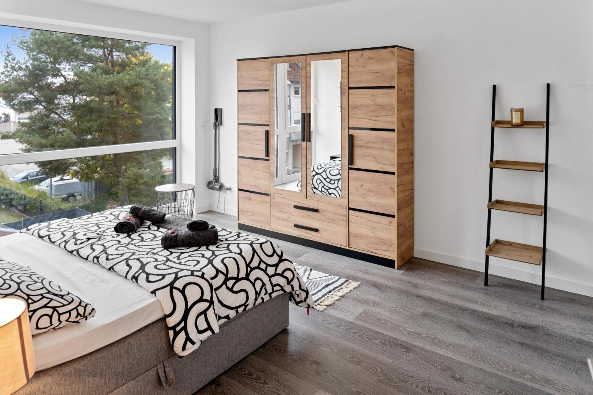 Modern Style Business Suite - Office - Kitchen - Balcony Herzogenaurach Bagian luar foto