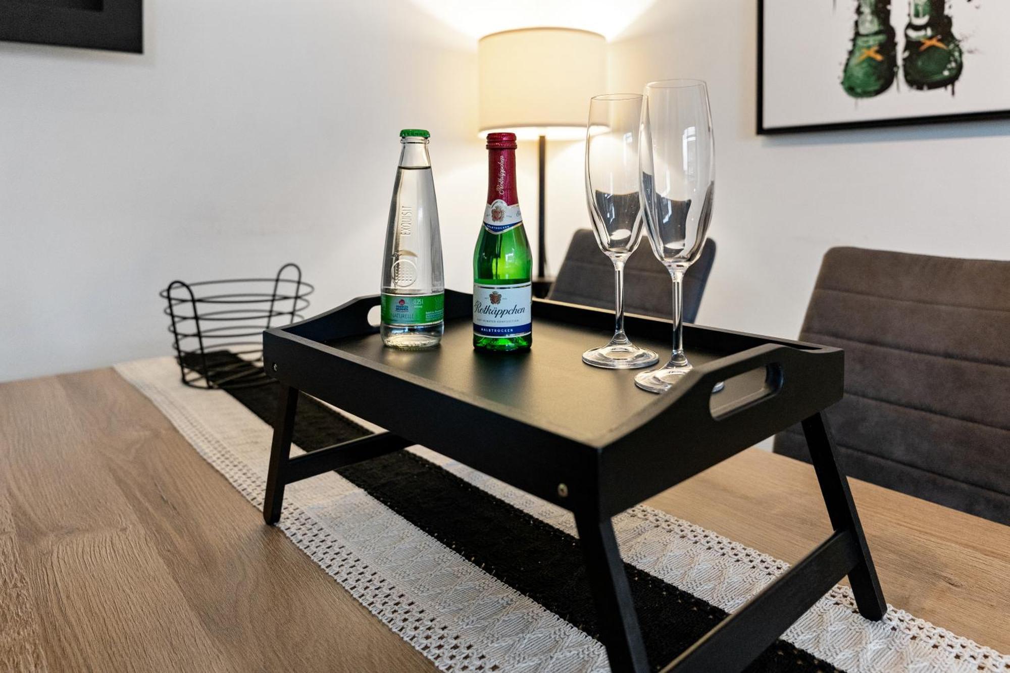 Modern Style Business Suite - Office - Kitchen - Balcony Herzogenaurach Bagian luar foto